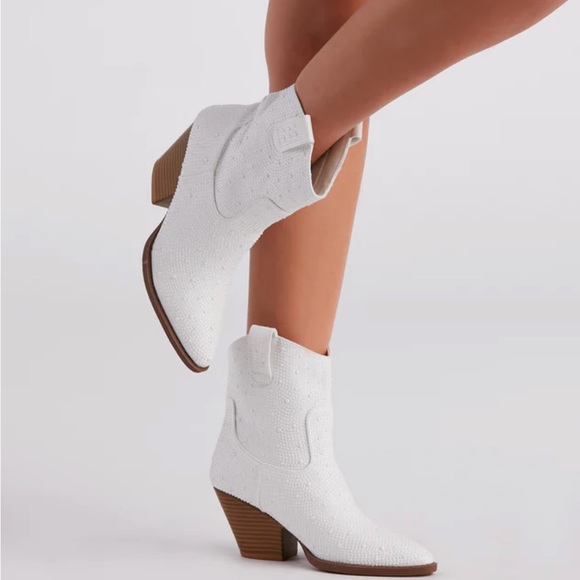 NEW Off White Western Style Pearled Cowboy Ankle Boots - Picture 8 of 11